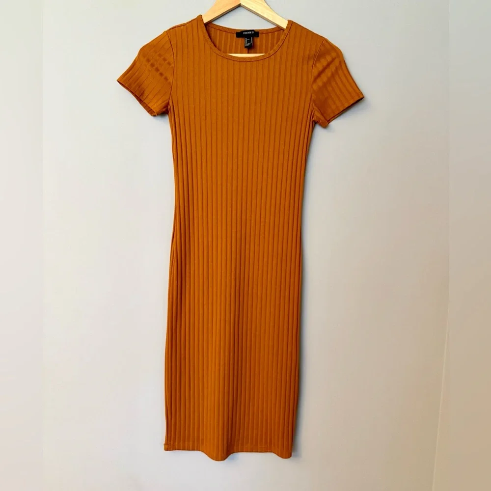 Forever 21 Ribbed Short-Sleeve Midi Dress in Burnt Orange Juniors Teens Women - Picture 1 of 6